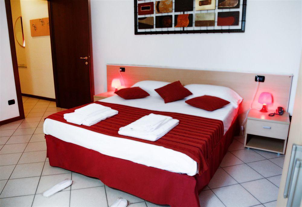 Hotel Michelangelo Arona Buitenkant foto