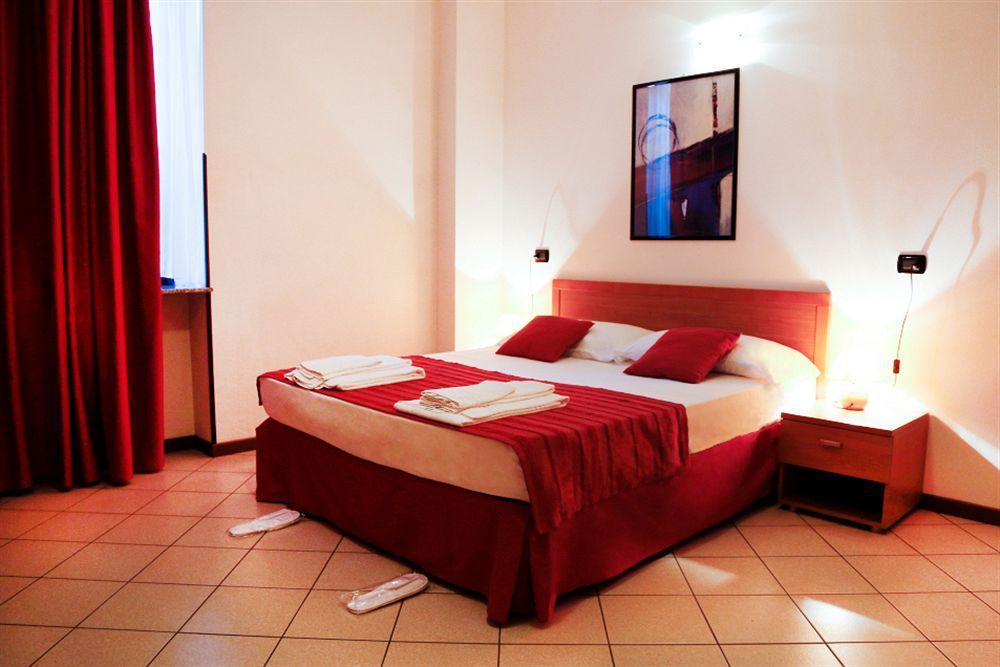 Hotel Michelangelo Arona Buitenkant foto